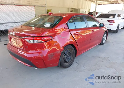 2020 Toyota Corolla Le z USA, uszkodzony, nr VIN 5YFEPRAE7LP137088